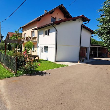 Apartman Dorijan Rakovica Exterior photo