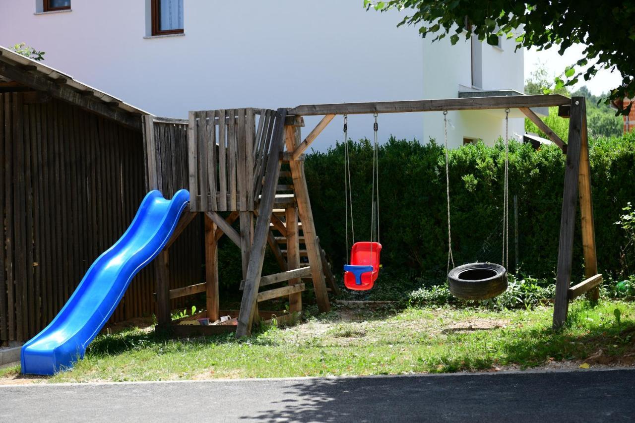 Apartman Dorijan Rakovica Exterior photo
